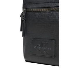 Hochformatige Calvin Klein Herren-Tasche aus Kunstleder mit Logo-Prägung