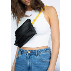 Handgefertigte Gürteltasche aus Leder - Schwarz und Gelb - Vanelion-Taschenwelt